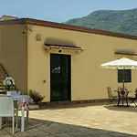 Carmelina Πανσιόν 4*