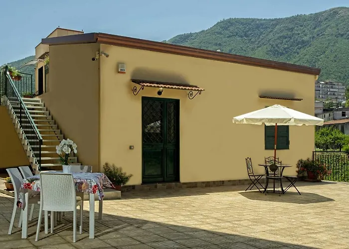 Carmelina Πανσιόν 4*